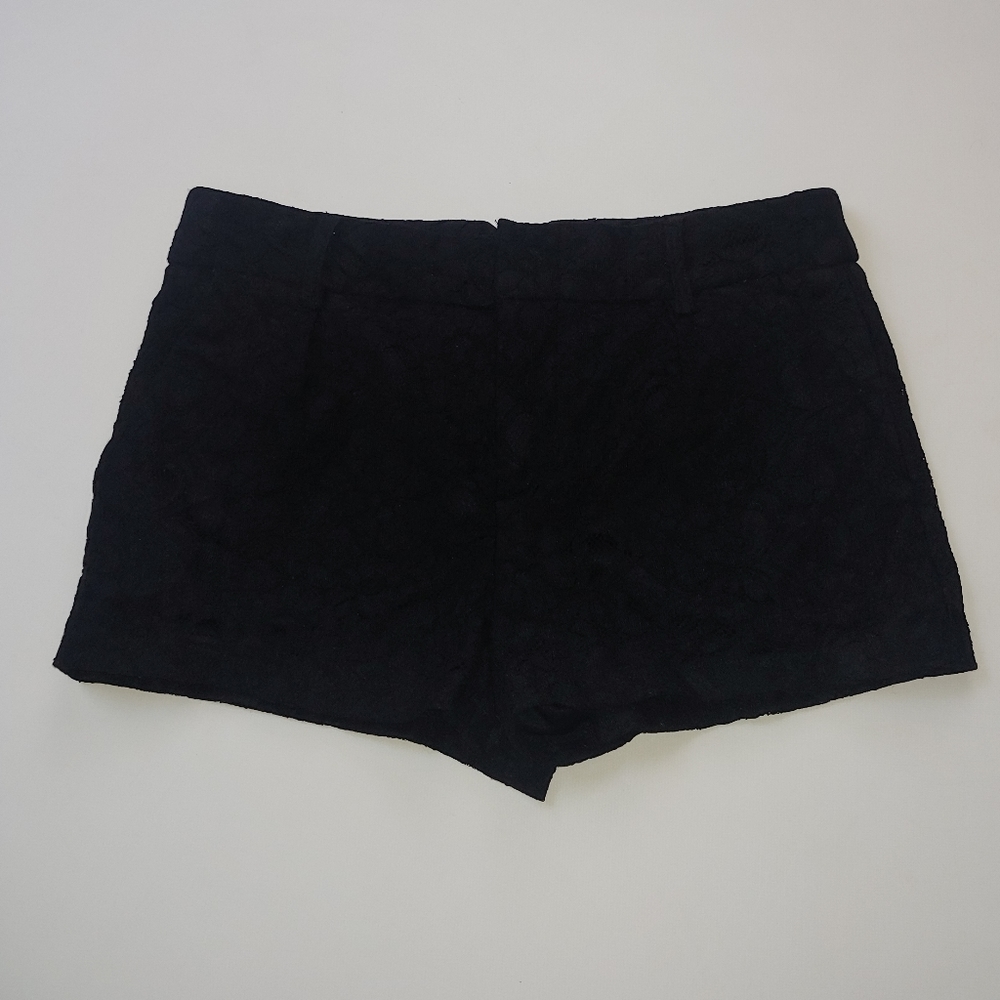 Forever 21 lace black shorts size small
